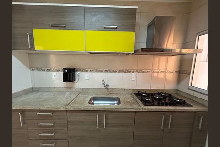 Casa para alugar com 160m², 3 quartos e 2 vagasCozinha - Armários