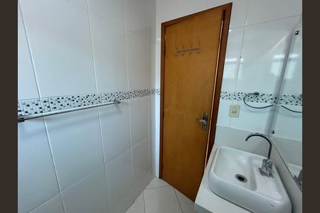 Casa para alugar com 160m², 3 quartos e 2 vagasBanheiro Social