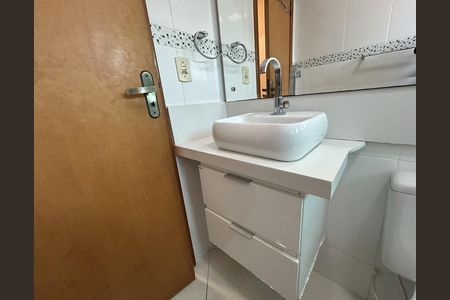 Casa para alugar com 160m², 3 quartos e 2 vagasBanheiro Social