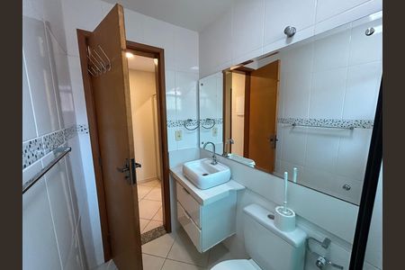 Casa para alugar com 160m², 3 quartos e 2 vagasBanheiro Social