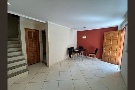 Sala de casa para alugar com 3 quartos, 160m² em Vila Valqueire, Rio de Janeiro