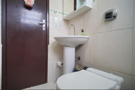 Casa à venda com 135m², 3 quartos e 2 vagasBanheiro de Serviço