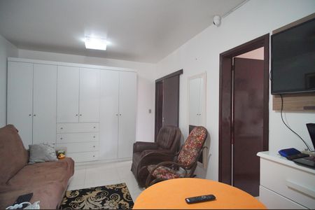 Casa à venda com 135m², 3 quartos e 2 vagasSuíte