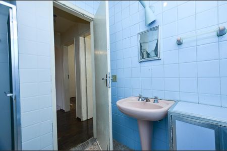 Apartamento à venda com 78m², 2 quartos e 1 vaga Apartamento à venda com 78m², 2 quartos e 1 vagaBanheiro