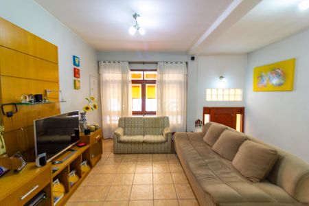 Casa à venda com 250m², 3 quartos e 4 vagasSala de estar