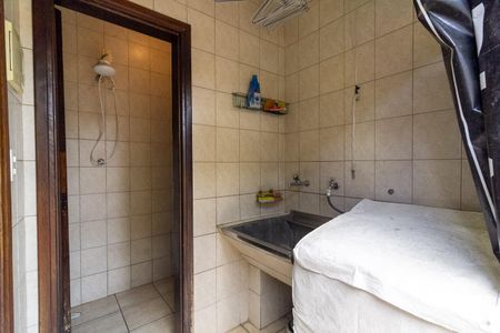 Casa à venda com 250m², 3 quartos e 4 vagasÁrea de Serviço