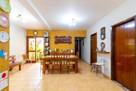 Casa à venda com 250m², 3 quartos e 4 vagasSala de jantar