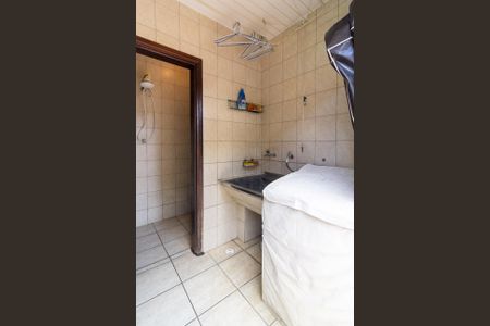 Casa à venda com 250m², 3 quartos e 4 vagasÁrea de Serviço