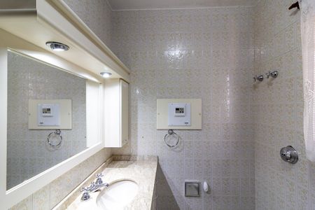 Casa à venda com 250m², 3 quartos e 4 vagasBanheiro Social