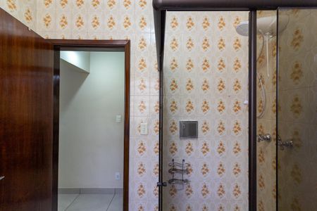 Casa à venda com 250m², 3 quartos e 4 vagasBanheiro Suíte