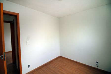 Quarto 1 de apartamento à venda com 2 quartos, 48m² em Colégio, Rio de Janeiro