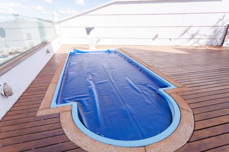 Casa de condomínio para alugar com 470m², 4 quartos e 5 vagasPiscina