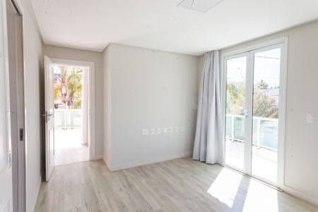 Casa de condomínio para alugar com 470m², 4 quartos e 5 vagassemi suite 1 