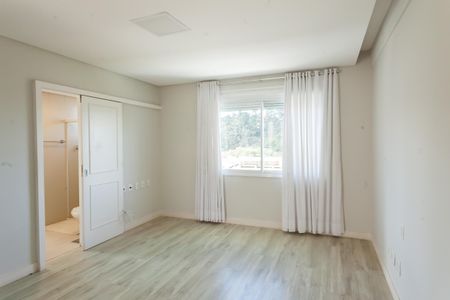 Casa de condomínio para alugar com 470m², 4 quartos e 5 vagassemi suite 2