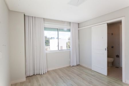 Casa de condomínio para alugar com 470m², 4 quartos e 5 vagassemi suite 1 