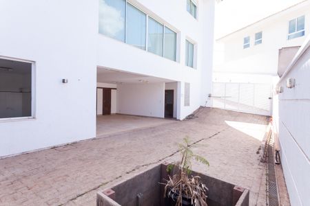 Casa de condomínio para alugar com 470m², 4 quartos e 5 vagasGaragem