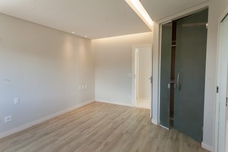 Casa de condomínio para alugar com 470m², 4 quartos e 5 vagassuite 1