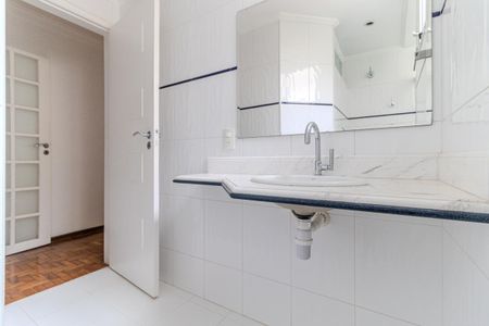 Apartamento à venda com 200m², 3 quartos e 1 vaga Apartamento à venda com 200m², 3 quartos e 1 vagaBanheiro Social