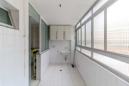 Apartamento à venda com 200m², 3 quartos e 1 vaga Apartamento à venda com 200m², 3 quartos e 1 vagaÁrea de Serviço