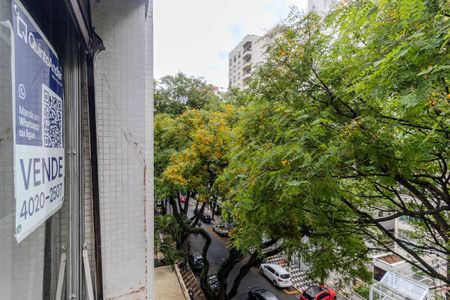 Apartamento à venda com 200m², 3 quartos e 1 vaga Apartamento à venda com 200m², 3 quartos e 1 vagaPlaquinha