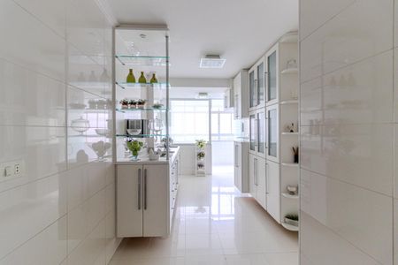 Apartamento à venda com 200m², 3 quartos e 1 vaga Apartamento à venda com 200m², 3 quartos e 1 vagaCozinha