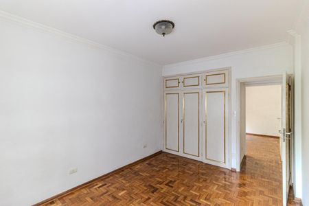 Apartamento à venda com 200m², 3 quartos e 1 vaga Apartamento à venda com 200m², 3 quartos e 1 vagaQuarto 2