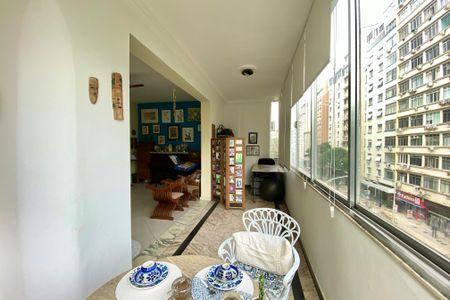 Apartamento à venda com 180m², 4 quartos e 1 vagaSala 