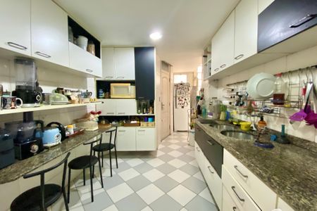 Apartamento à venda com 180m², 4 quartos e 1 vagaCozinha