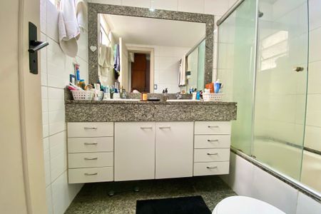 Apartamento à venda com 180m², 4 quartos e 1 vagaSuite 2