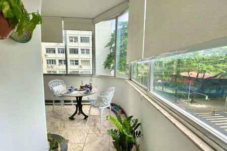 Apartamento à venda com 180m², 4 quartos e 1 vagaSala 