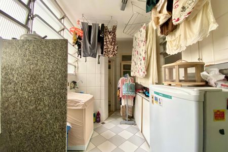 Apartamento à venda com 180m², 4 quartos e 1 vagaÁrea de Serviço