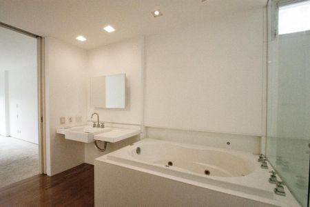 Apartamento para alugar com 400m², 2 quartos e 1 vagaBanheiro Suite 2