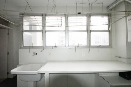 Apartamento para alugar com 400m², 2 quartos e 1 vagaÁrea de Serviço