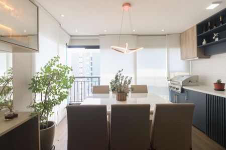 Apartamento à venda com 65m², 2 quartos e 1 vagaVaranda 