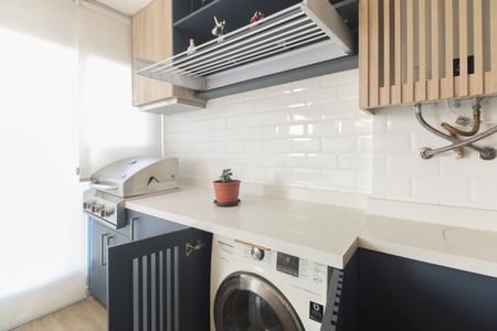 Apartamento à venda com 65m², 2 quartos e 1 vagaÁrea de Serviço 