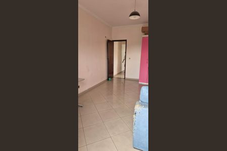 Casa à venda com 221m², 4 quartos e 1 vagaSala