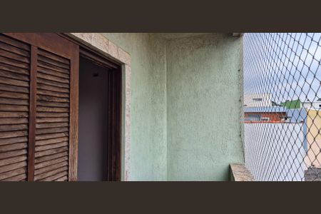 Casa à venda com 221m², 4 quartos e 1 vagaVaranda