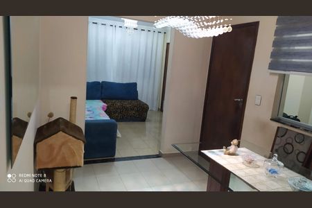 Casa à venda com 221m², 4 quartos e 1 vagaSala