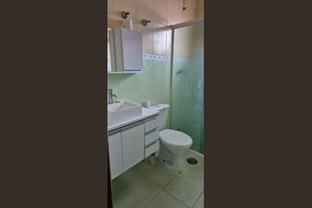 Casa à venda com 221m², 4 quartos e 1 vagaBanheiro