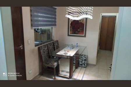 Casa à venda com 221m², 4 quartos e 1 vagaSala