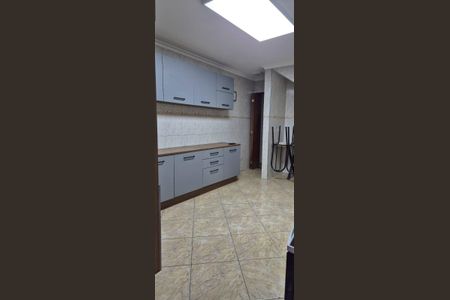 Casa à venda com 221m², 4 quartos e 1 vagaCozinha