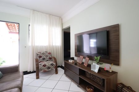 Casa de condomínio para alugar com 60m², 2 quartos e 1 vagaSala