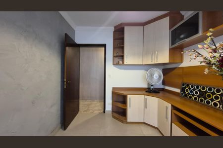 Casa à venda com 350m², 4 quartos e 3 vagas Casa à venda com 350m², 4 quartos e 3 vagasEscritório