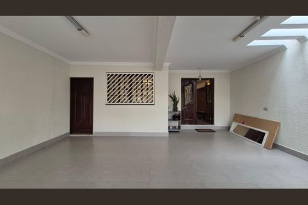 Casa à venda com 350m², 4 quartos e 3 vagas Casa à venda com 350m², 4 quartos e 3 vagasGaragem