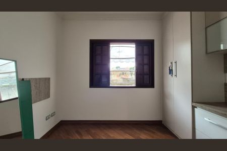 Casa à venda com 350m², 4 quartos e 3 vagas Casa à venda com 350m², 4 quartos e 3 vagasSuíte