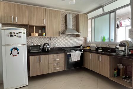 Apartamento para alugar com 120m², 4 quartos e 2 vagas Apartamento para alugar com 120m², 4 quartos e 2 vagasCozinha