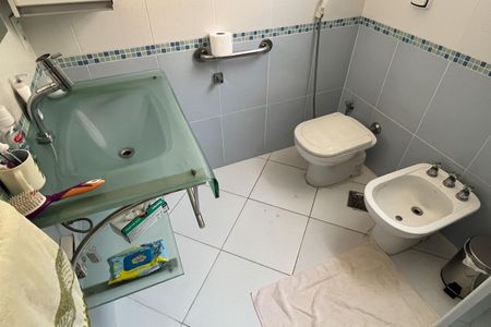 Apartamento para alugar com 120m², 4 quartos e 2 vagas Apartamento para alugar com 120m², 4 quartos e 2 vagasBanheiro da Suíte