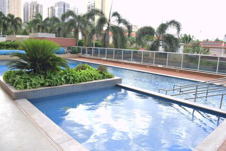 Apartamento para alugar com 100m², 3 quartos e 2 vagasÁrea comum - Piscina
