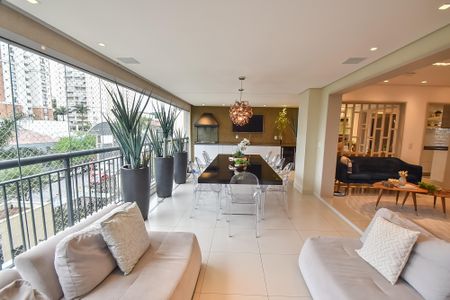 Apartamento à venda com 176m², 3 quartos e 3 vagasVaranda