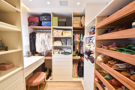 Apartamento à venda com 176m², 3 quartos e 3 vagasSuíte 2